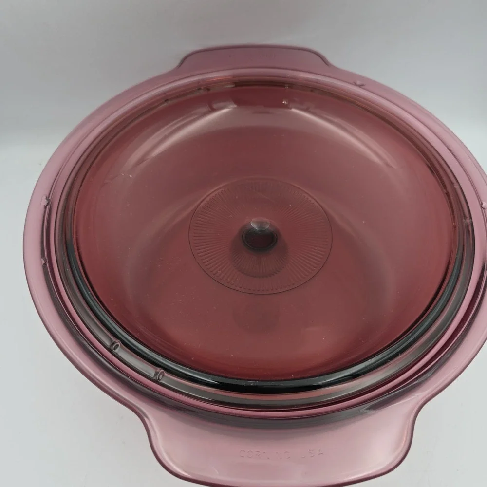 CORNING VISIONS CRANBERRY  5 L COVERED DUTCH OVEN USA READ